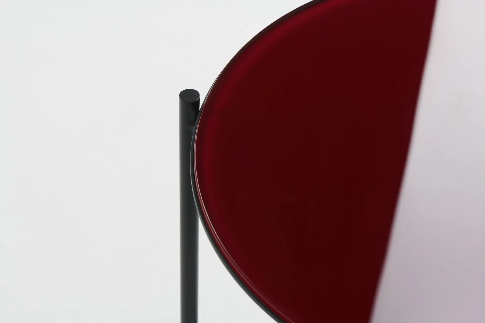Igram red glass lamp + table