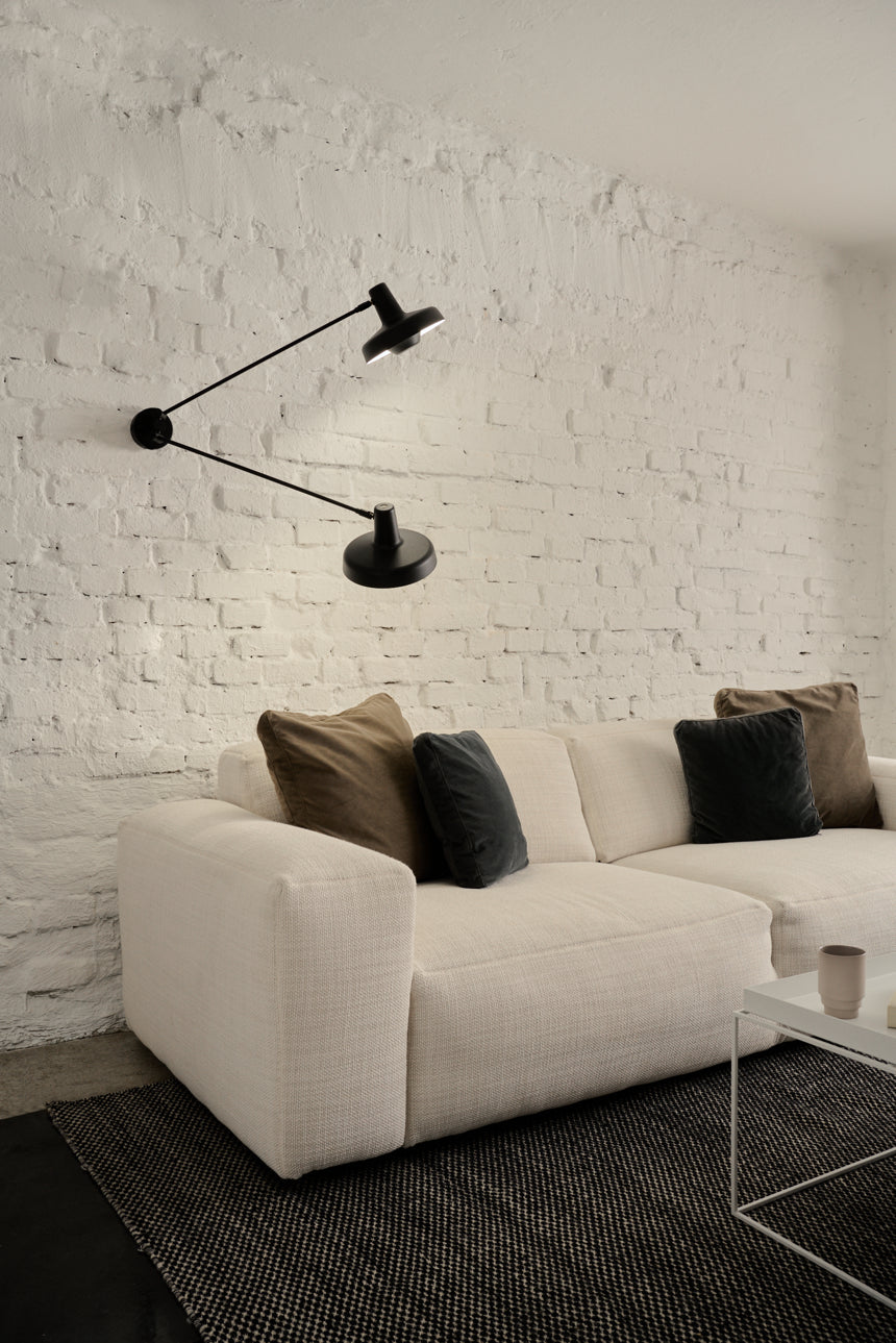 Arigato P2 zwarte wand