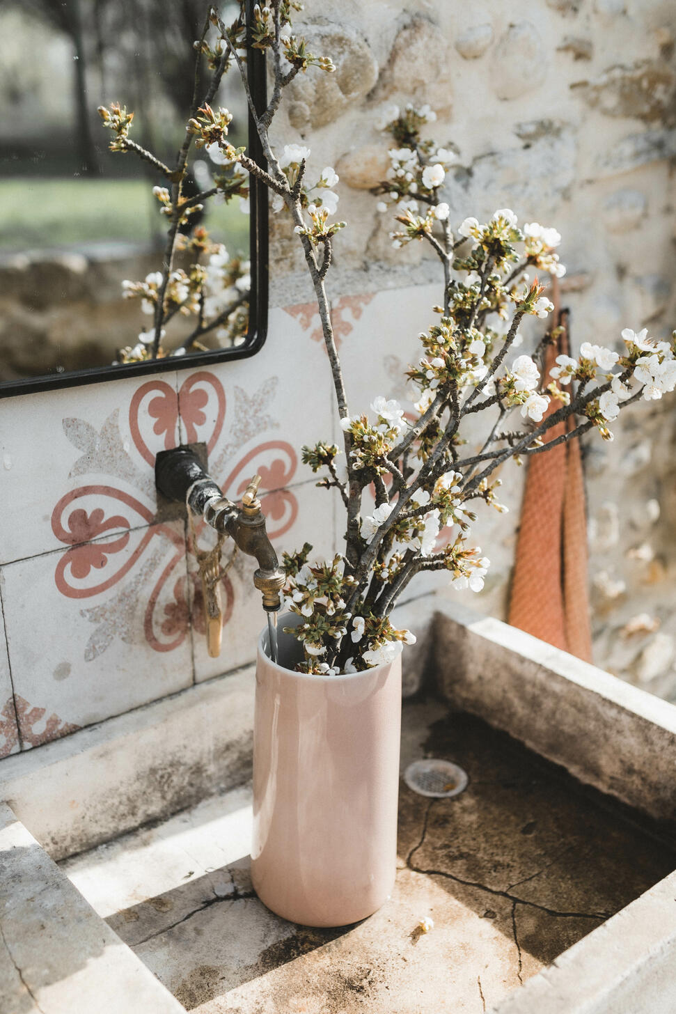 Tamaris Handle Vase