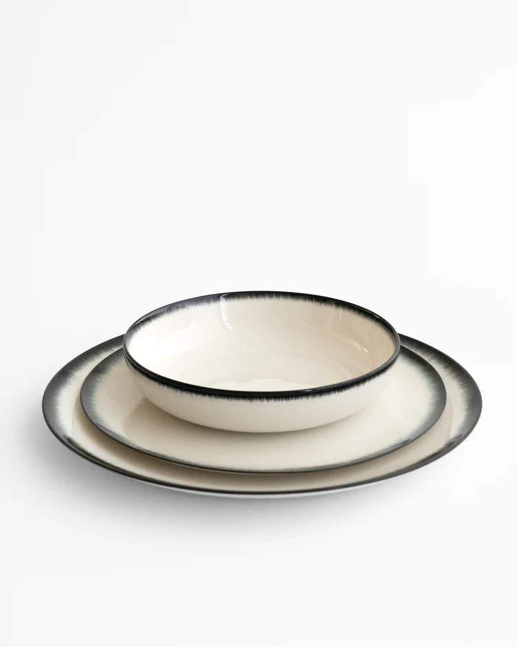 12 Piece Dinner Set Var 3 & A Dé