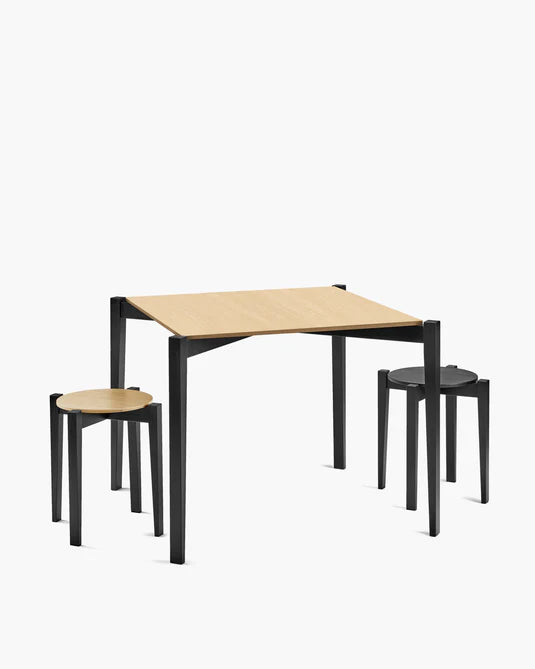 Table carrée hêtre noir/chêne naturel Eloïs