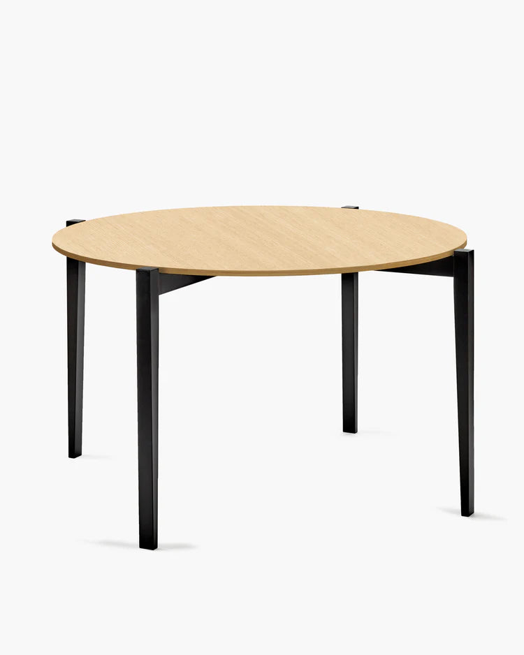 Eloïs round table in black beech/natural oak