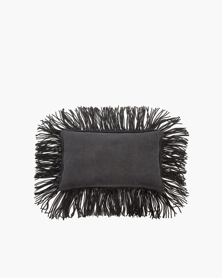 Coussin supplémentaire noir avec franges noires Frou