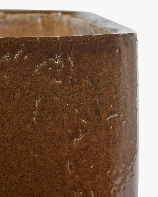 Planter 04 amber Book