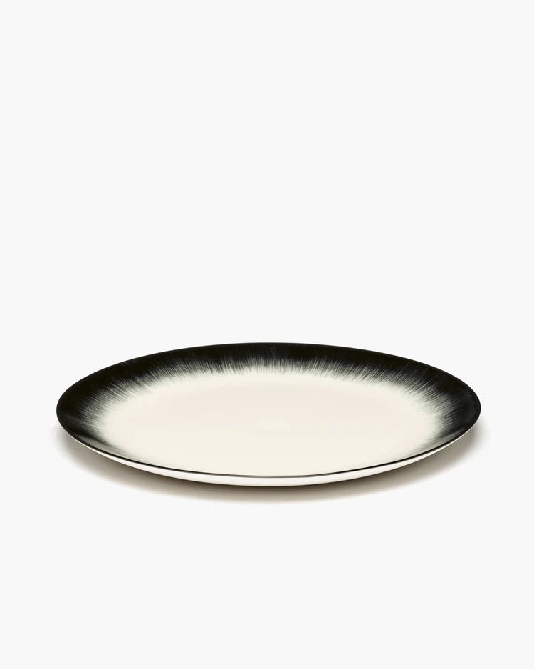 White/Black Dinner Plate Variation 4 Dice