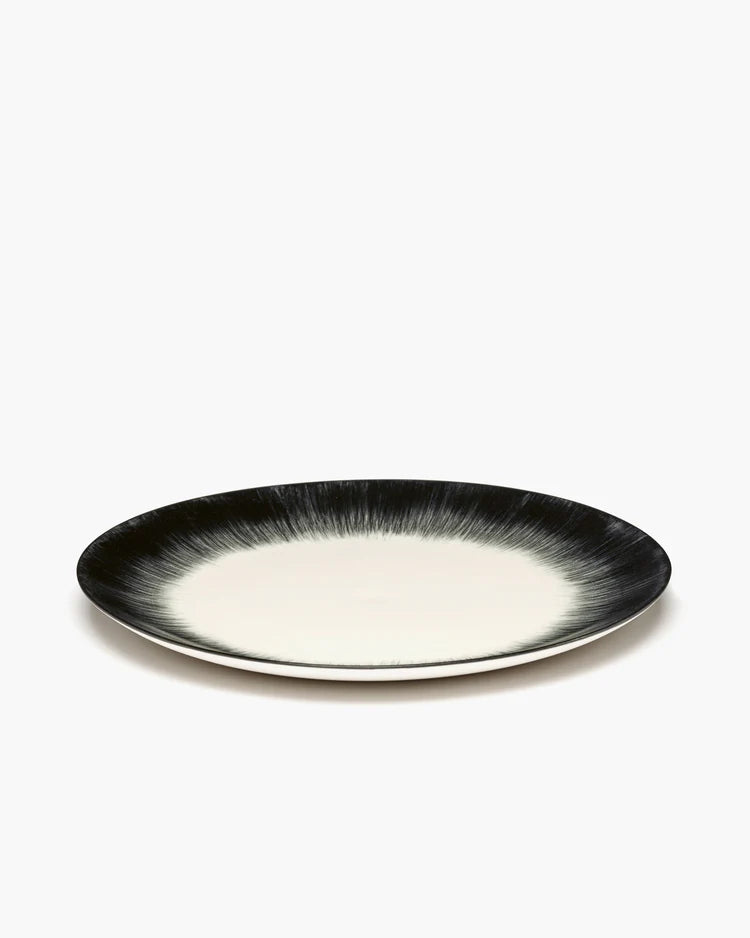 White/Black Dinner Plate Variation 5 Dice