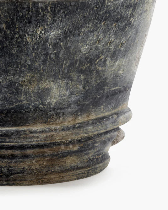 Mesa 01 L black planter