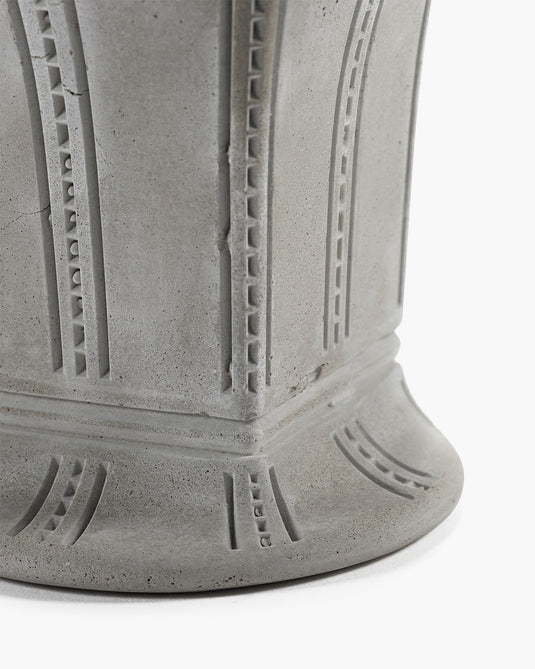 Vaas met glazen buis 05 beton Josephine