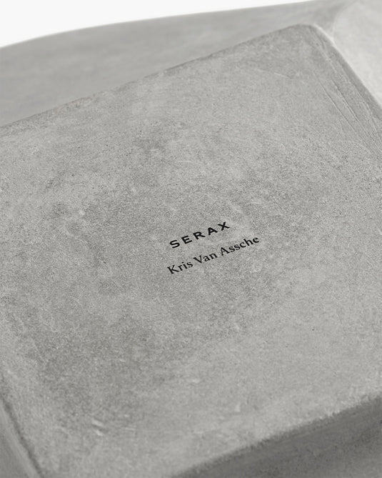 Vaas met glazen buis 06 beton Josephine