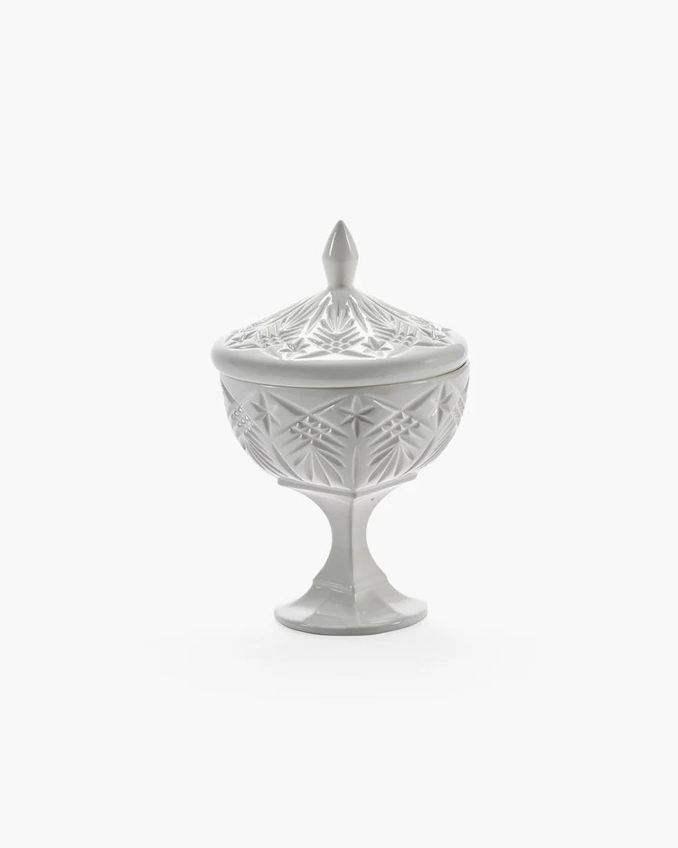 Josephine white candy box 01