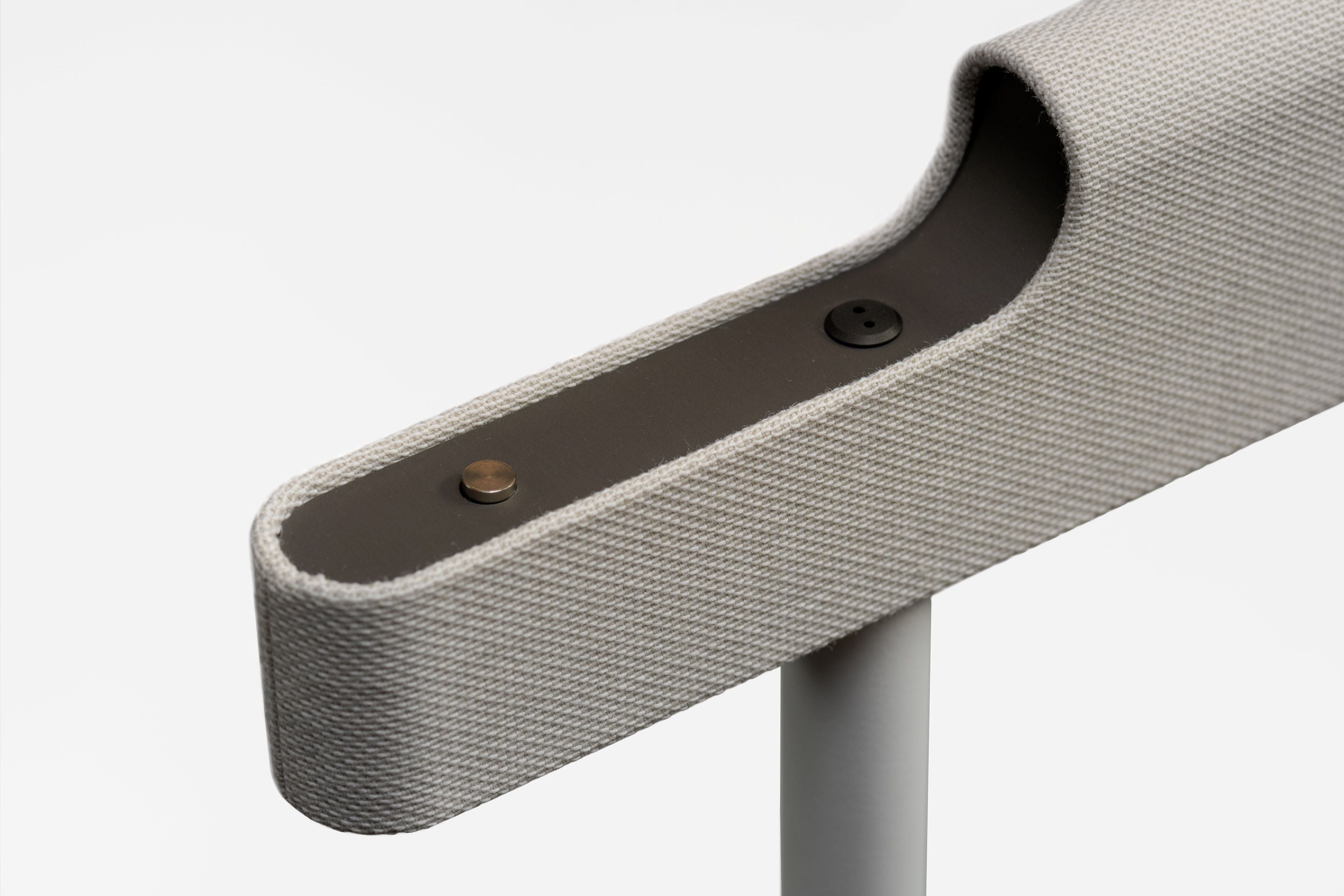 Ili Ili Coney Cone Suspension