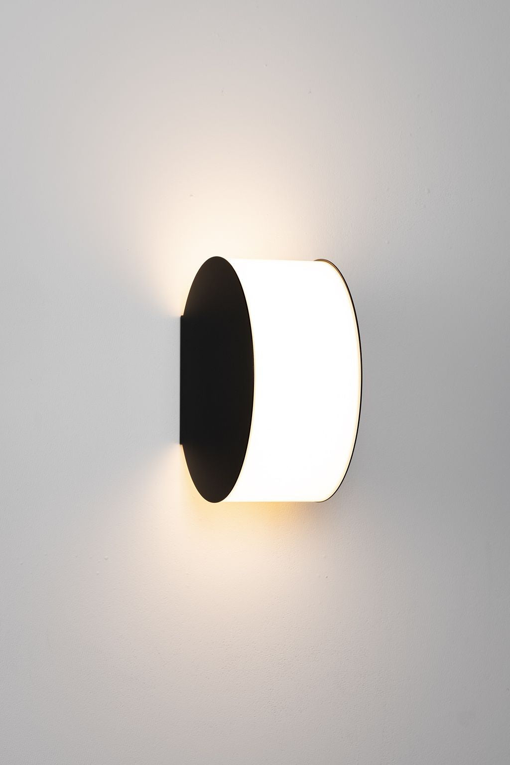 Ili Ili Coney Cone Suspension