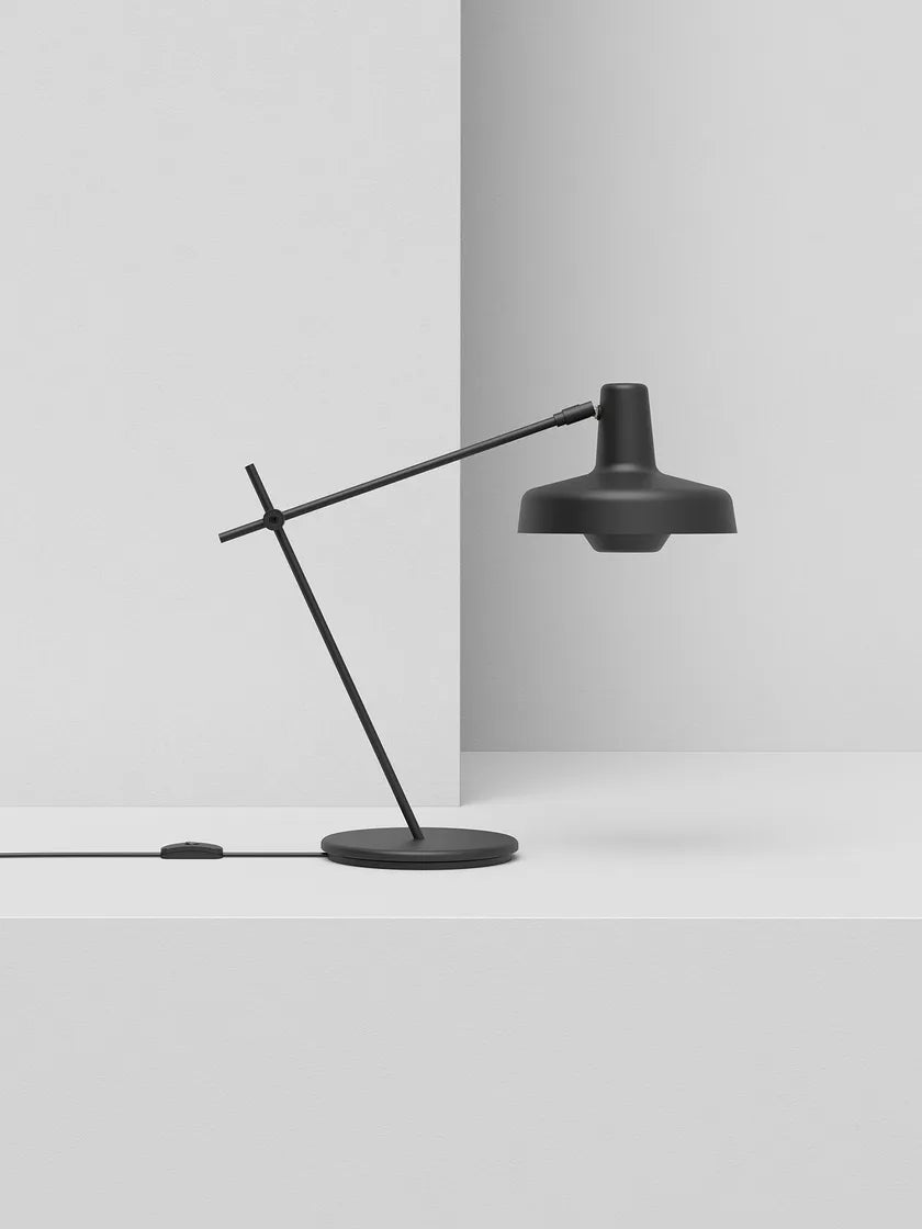 Lampe de table Palace Arigato noir