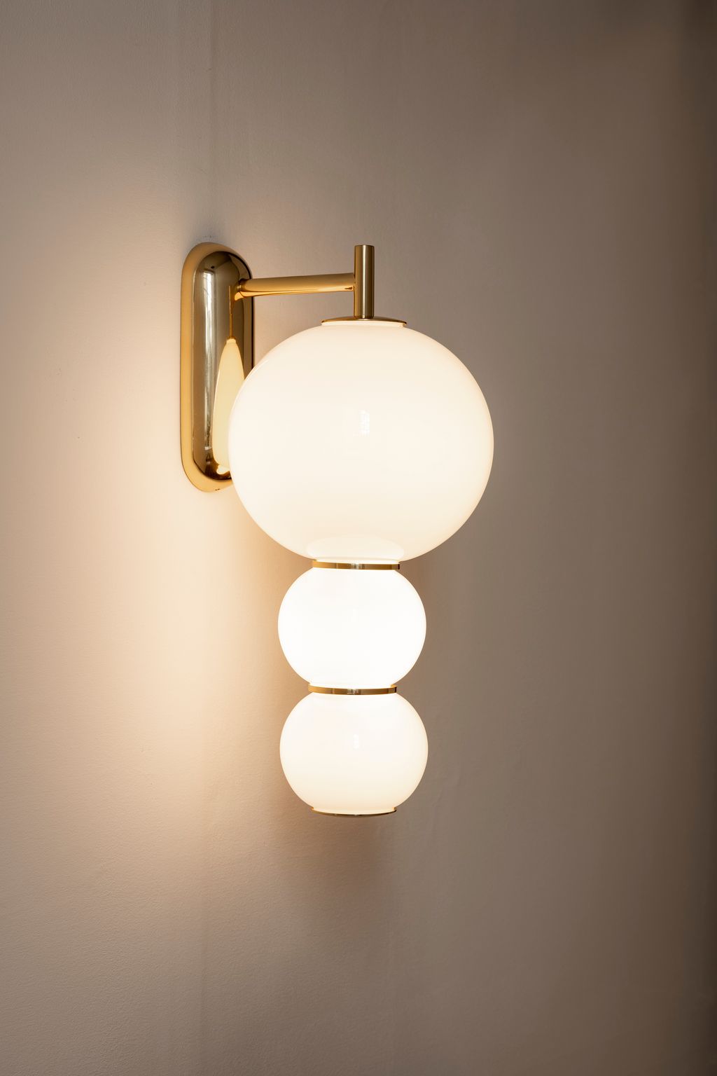 Ili Ili Coney Cone Suspension