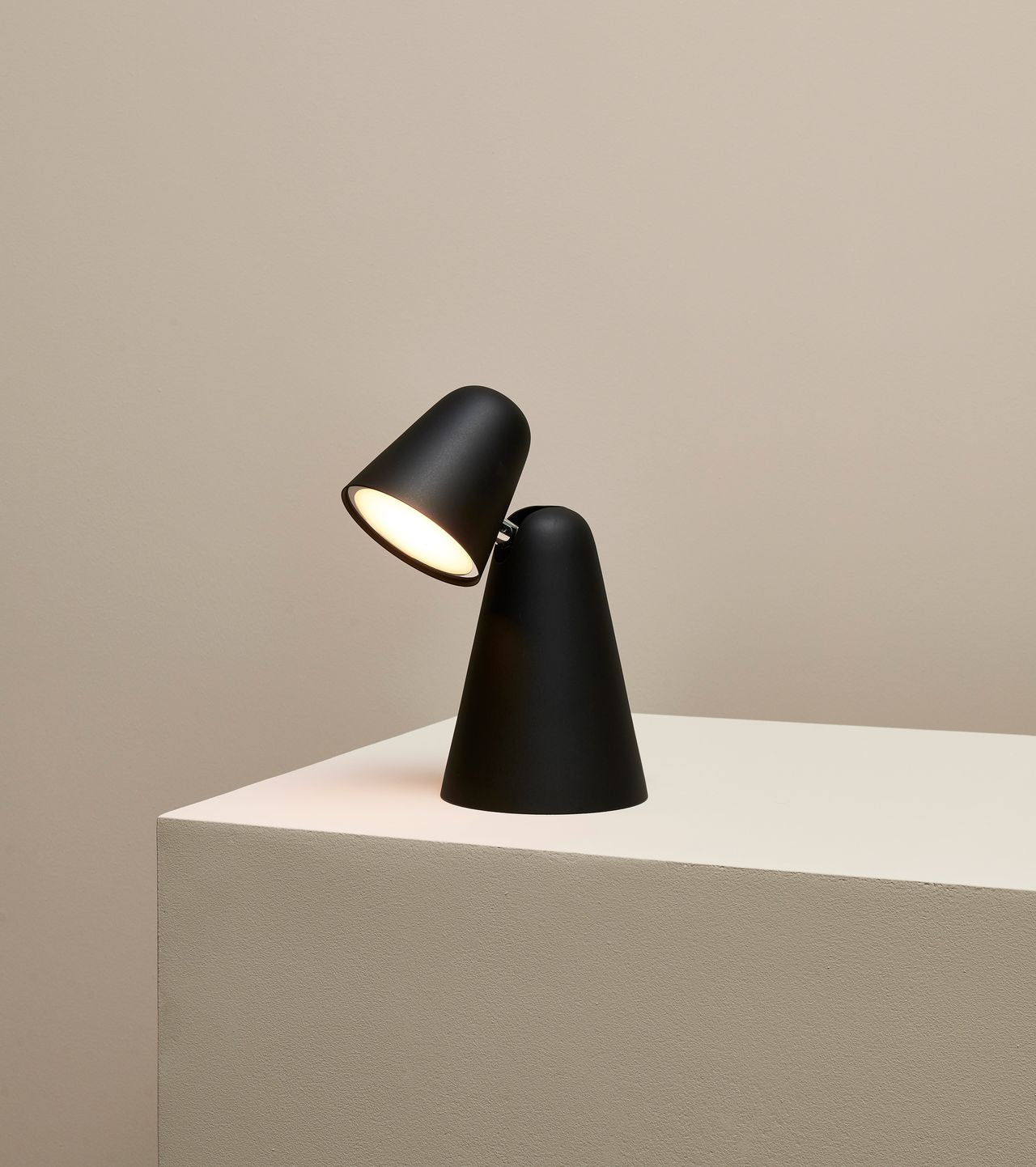 Ili Ili Coney Cone Suspension