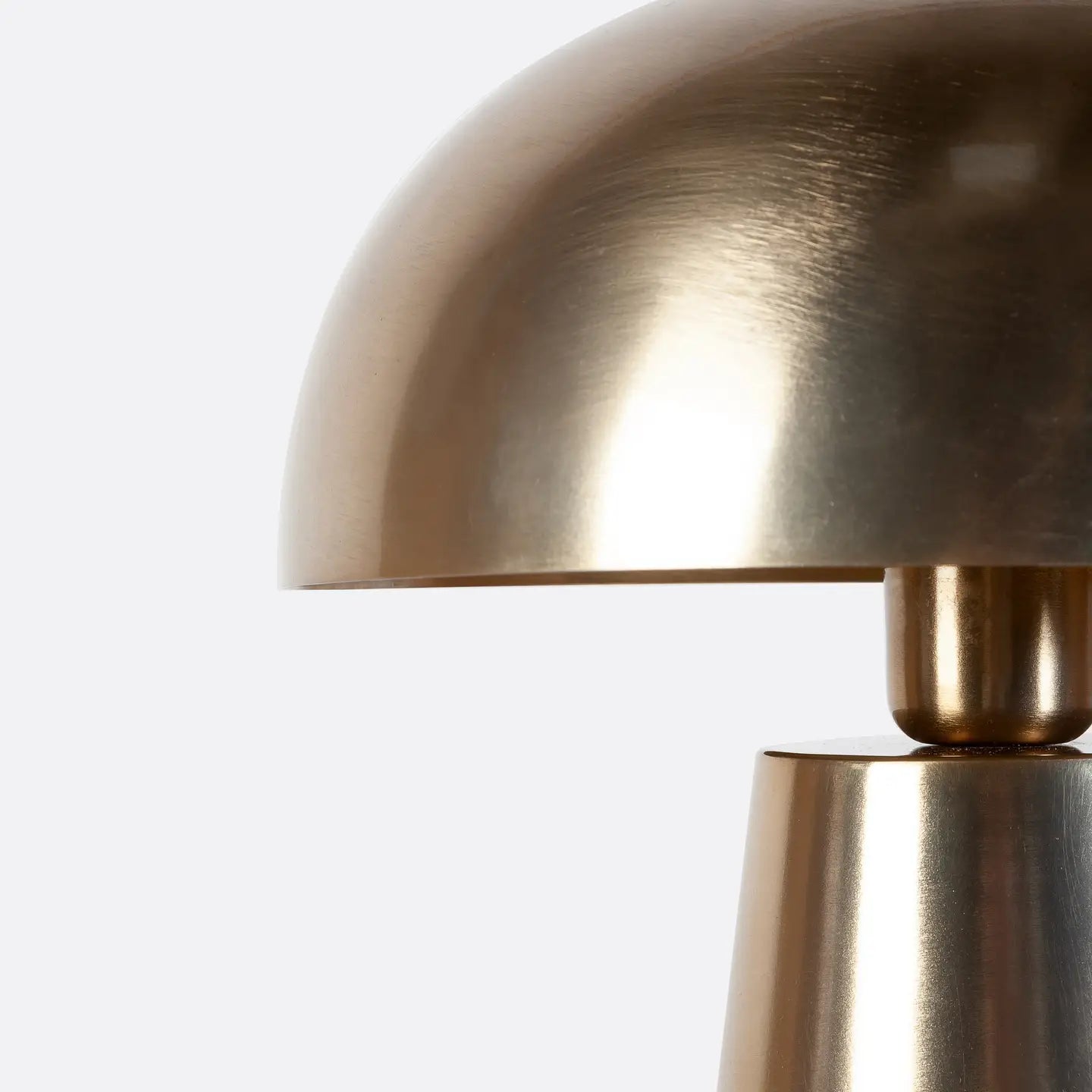 Jamur table lamp