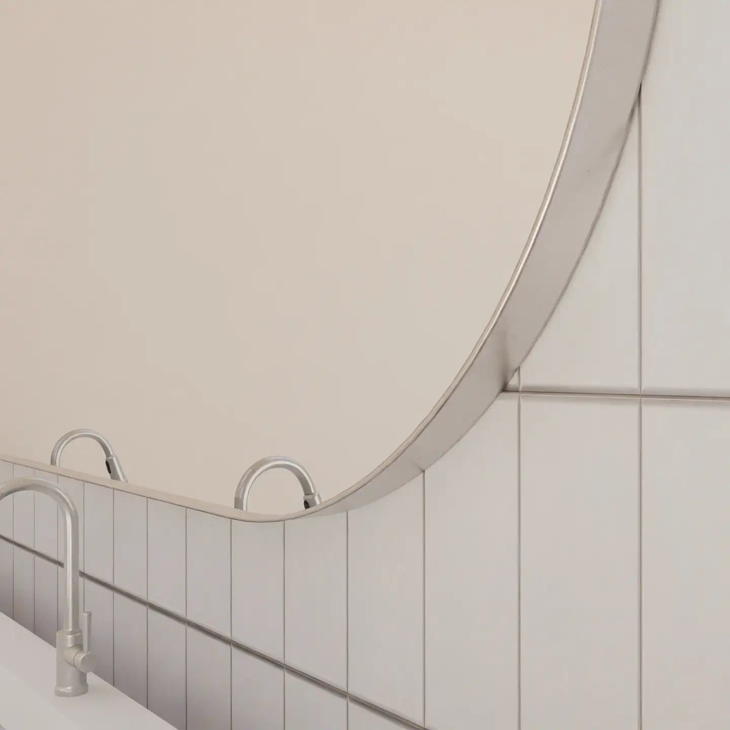 Ovalo zilveren spiegel