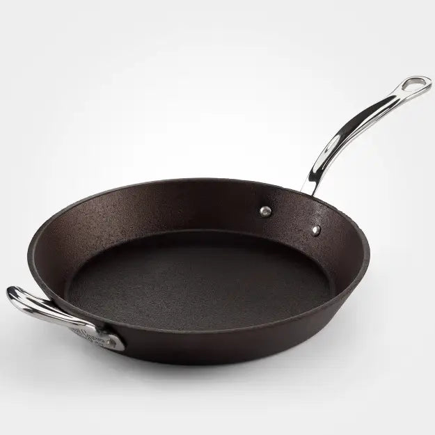 Britania 28cm cast iron frying pan