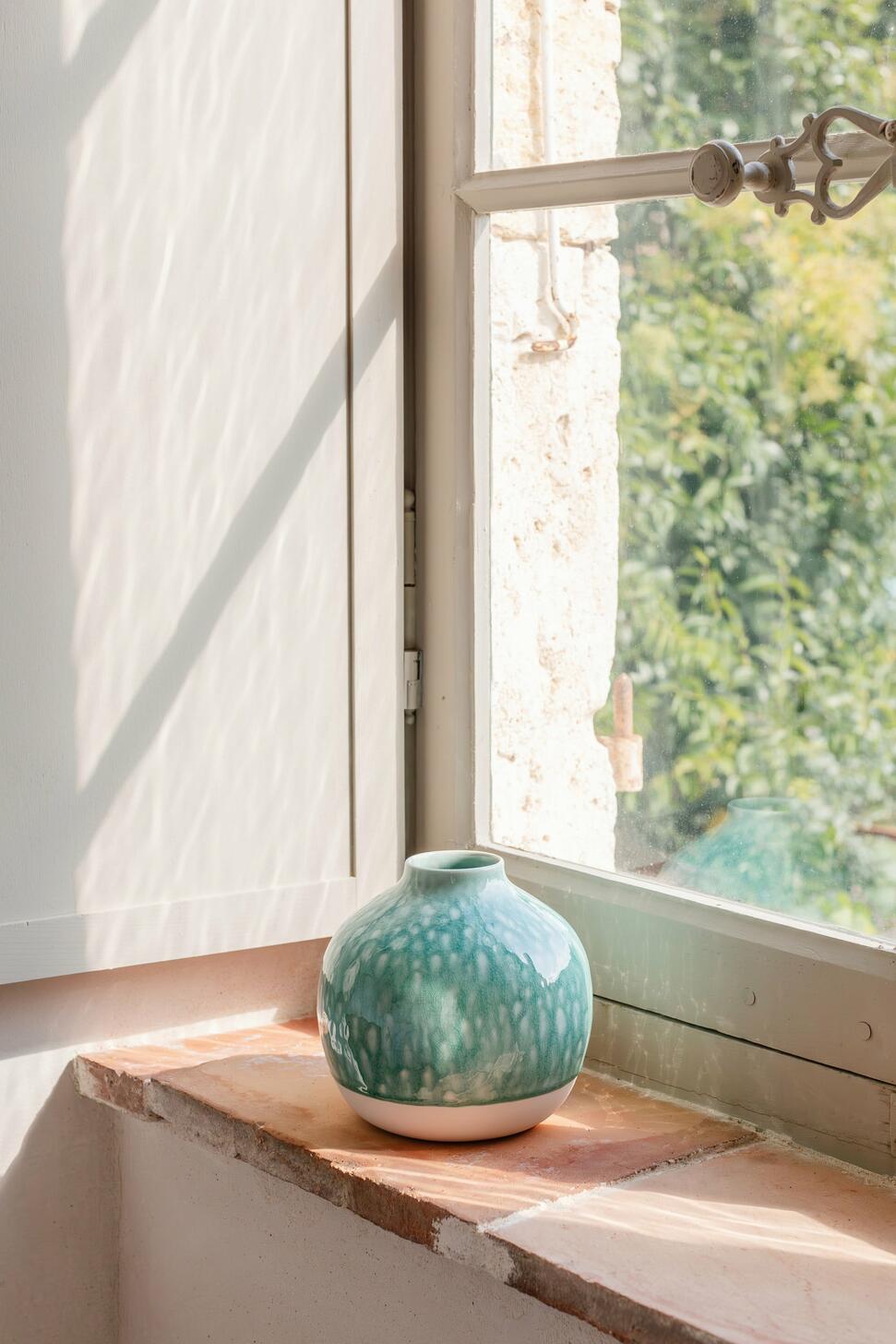 Jade Medlar Vase