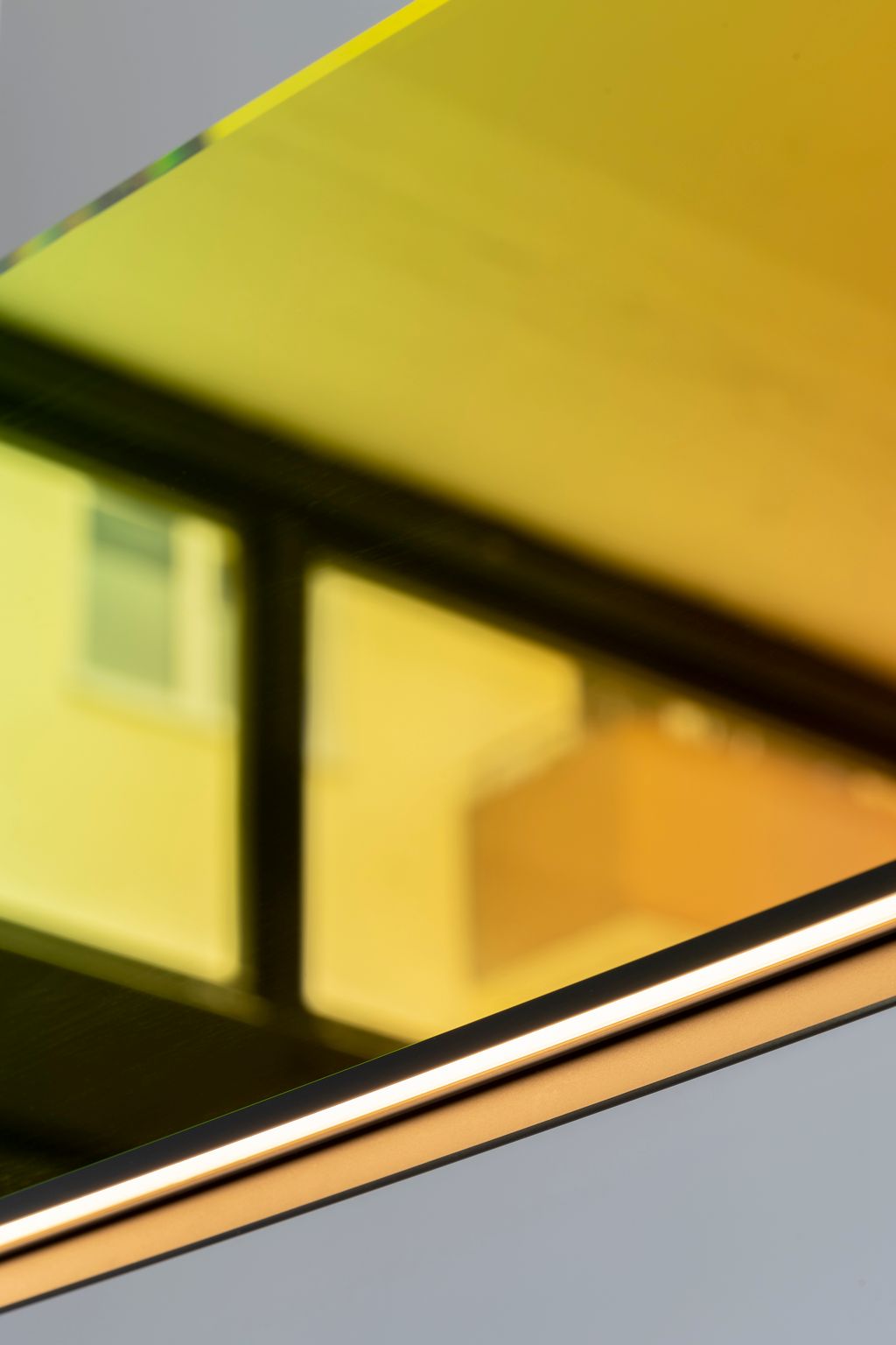 Ili Ili Coney Cone Suspension