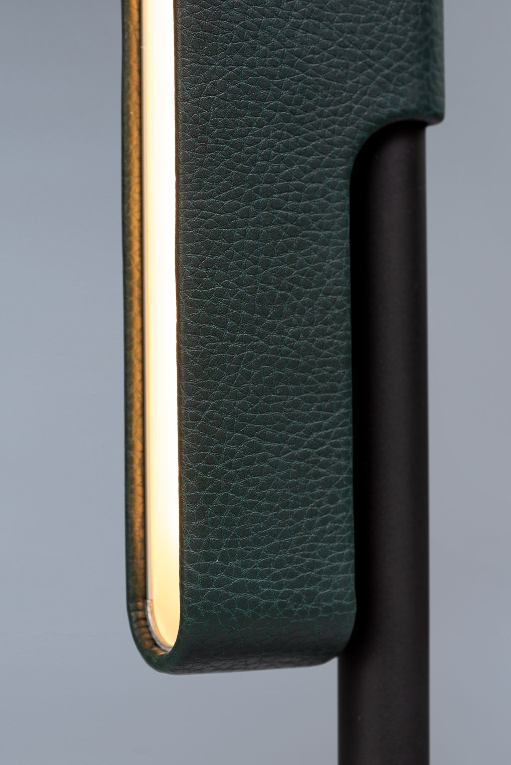 Ili Ili Coney Cone Suspension