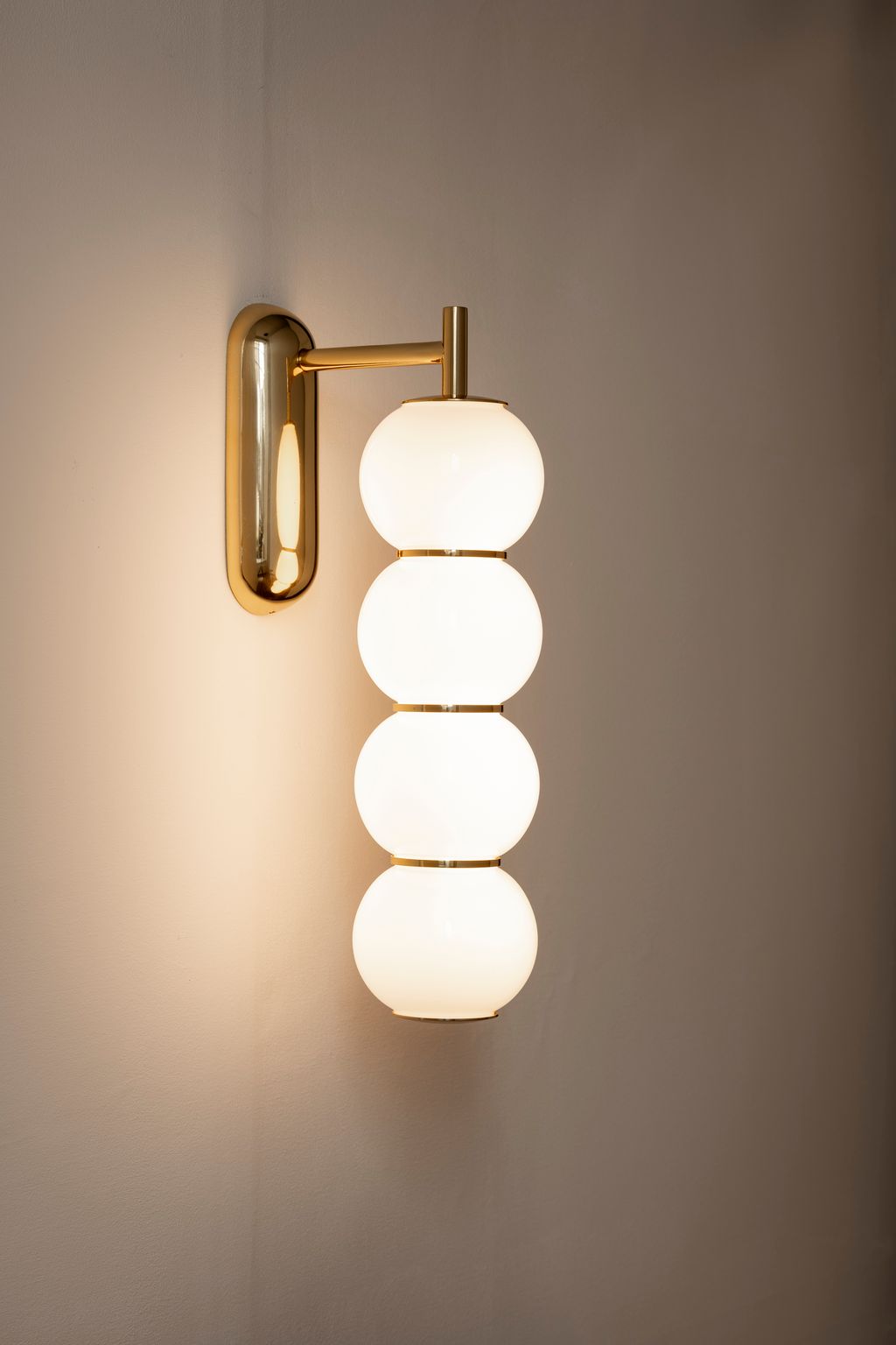 Ili Ili Coney Cone Suspension