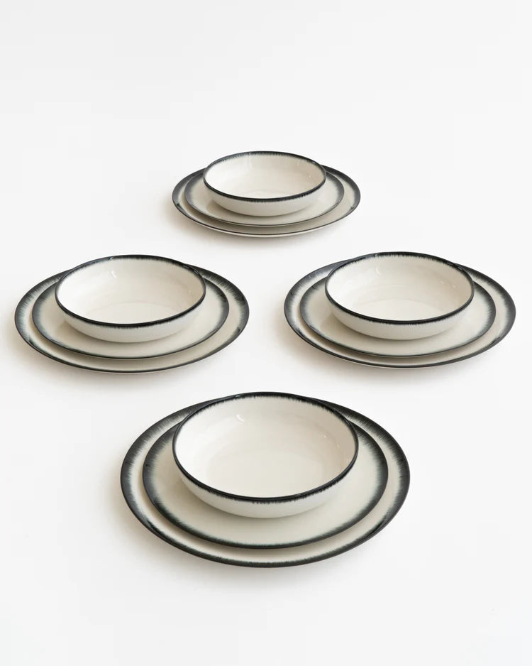 12 Piece Dinner Set Var 3 &amp; A Dé