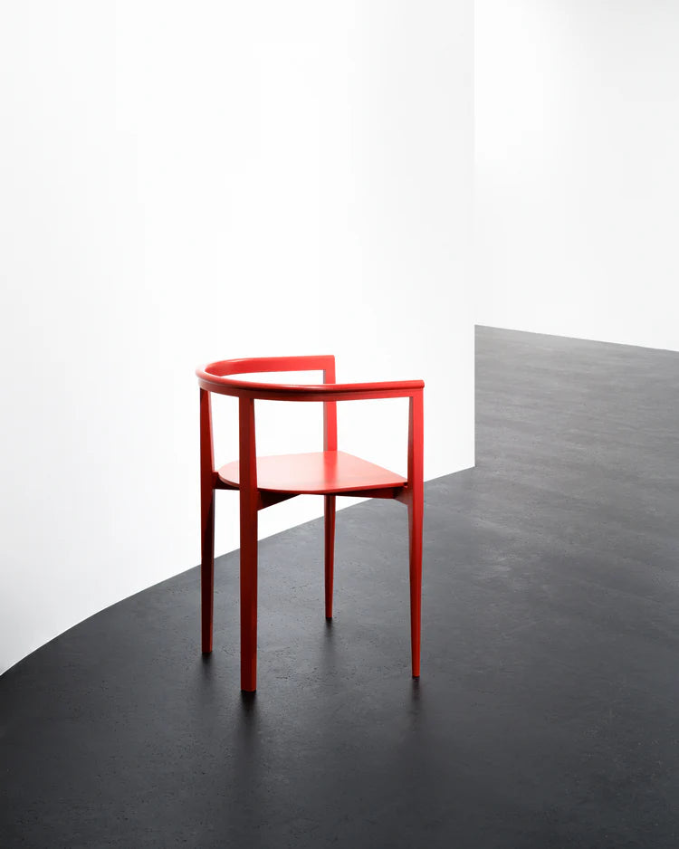 Elé red beech chair
