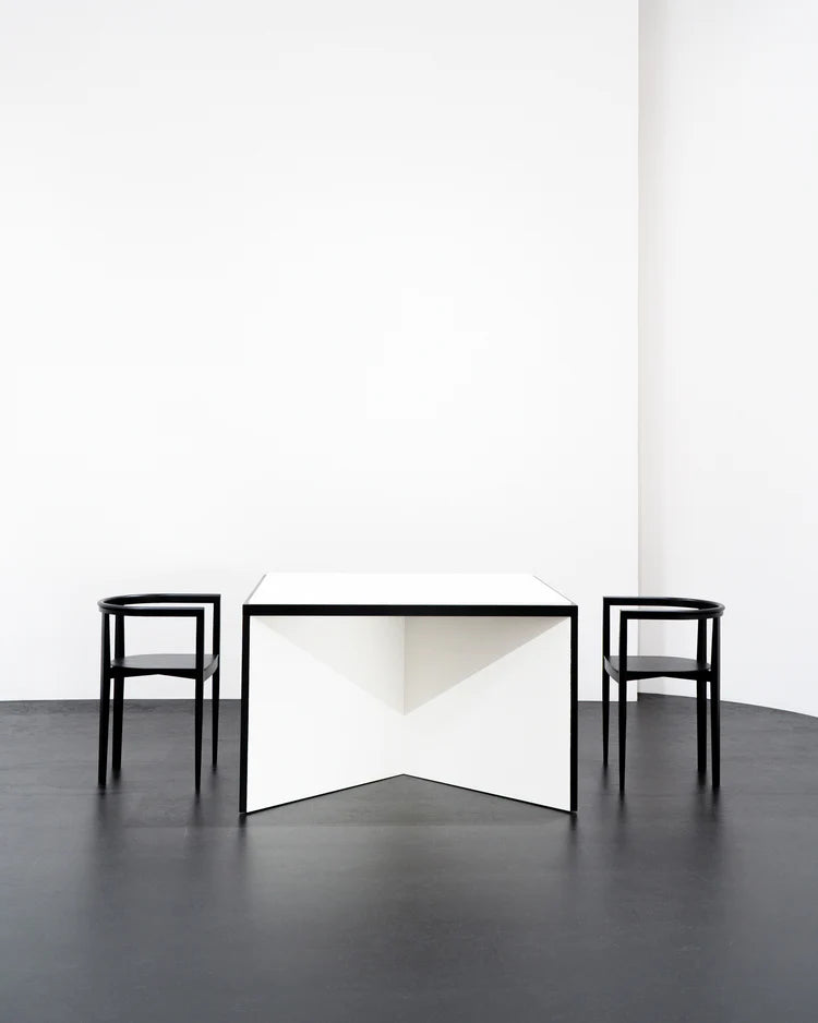 Kubé1 Off-white eiken-zwart/off-white eiken tafel