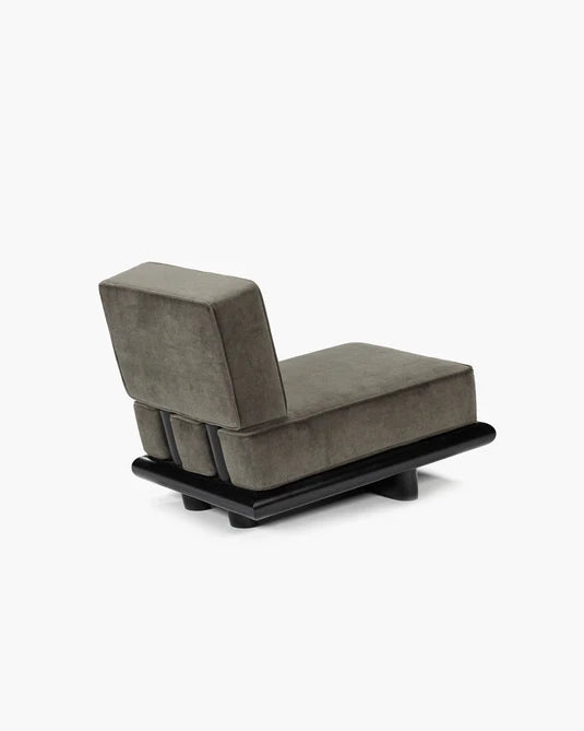 Taupe fluwelen bank + donker gebeitst tulpframe Ono 1