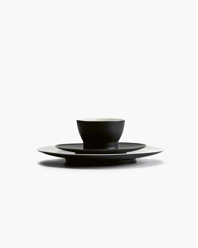 Assiette de petit-déjeuner noir Ra