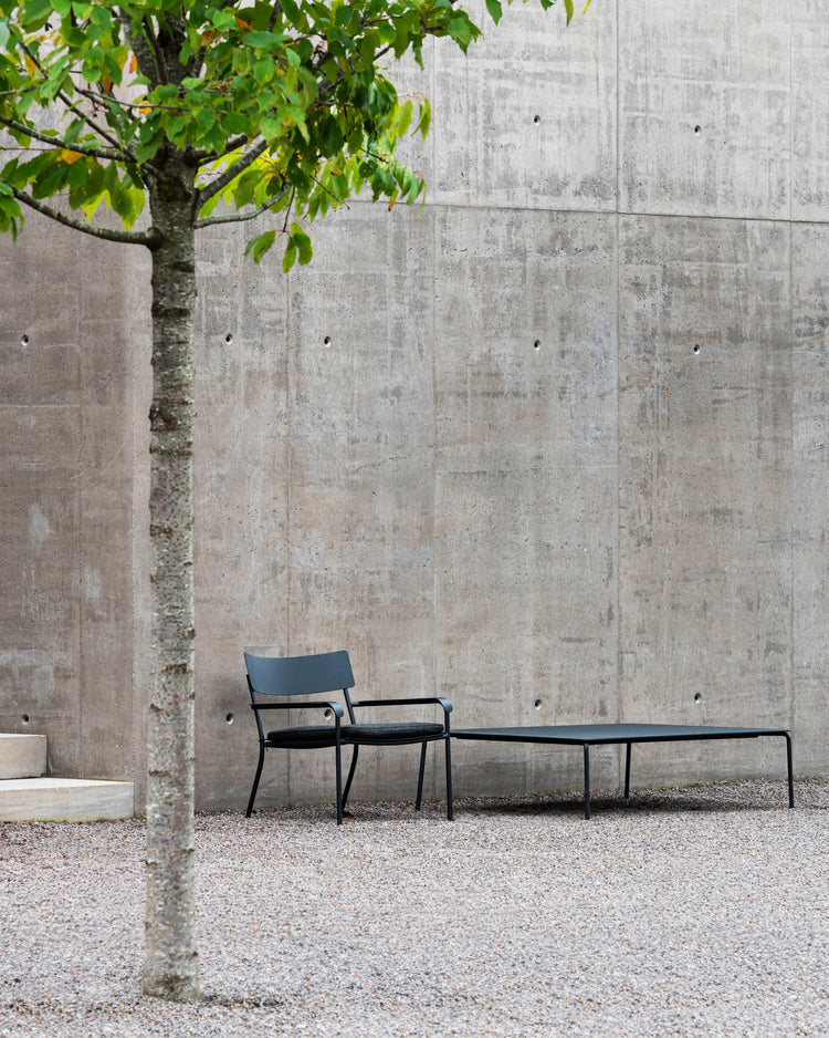 August Black Outdoor Coffee Table 