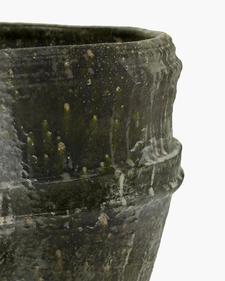 Mesa 01 L Dark Green Planter