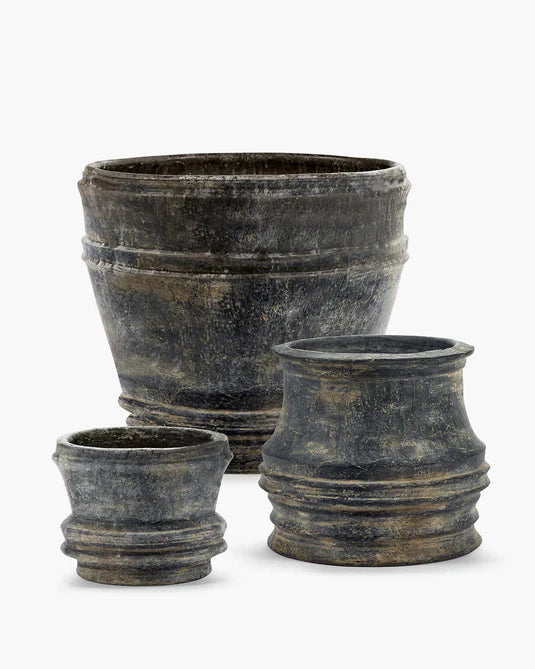 Mesa 01 L black planter