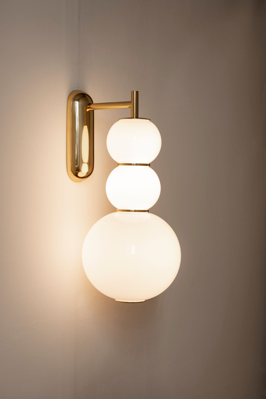 Ili Ili Coney Cone Suspension