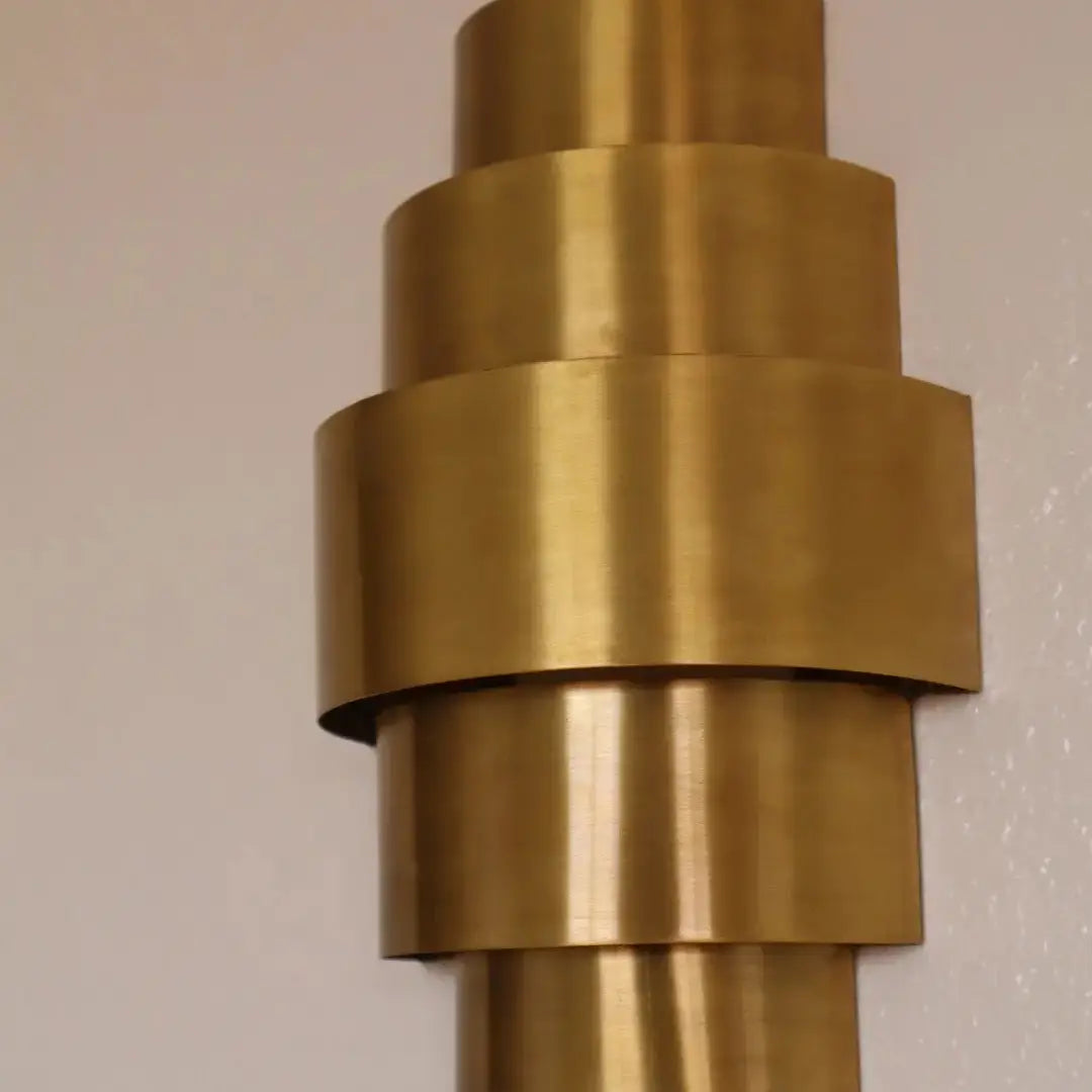 Bella messing wandlamp