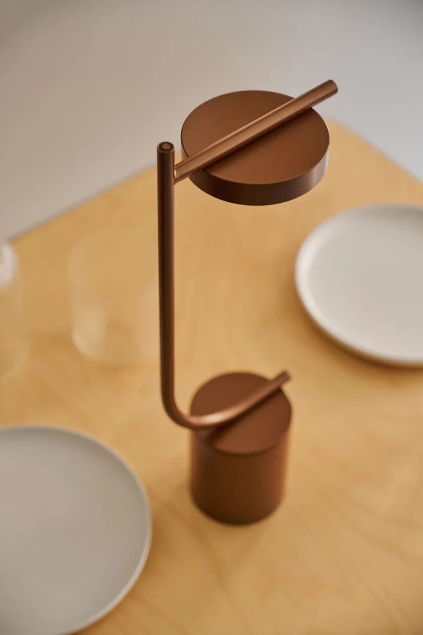 Igram J white table lamp