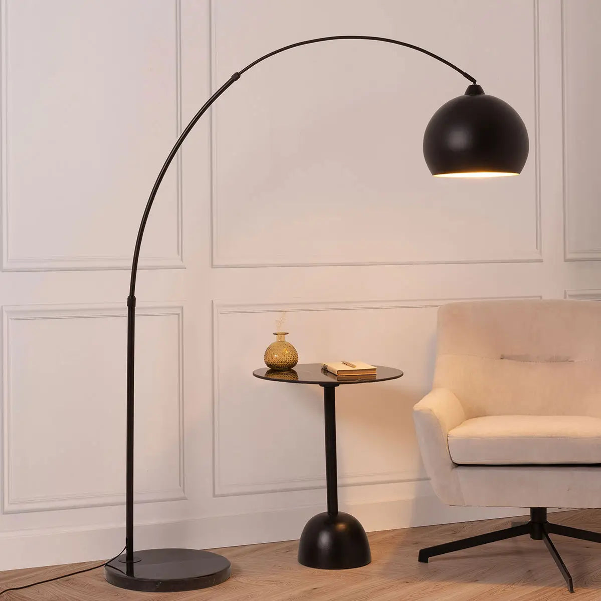 Zwarte boog vloerlamp