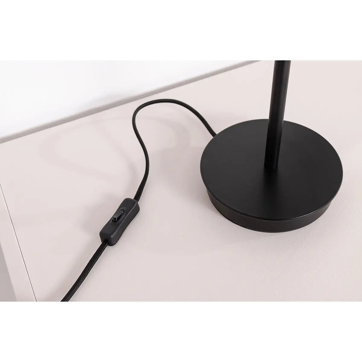 Dina table lamp