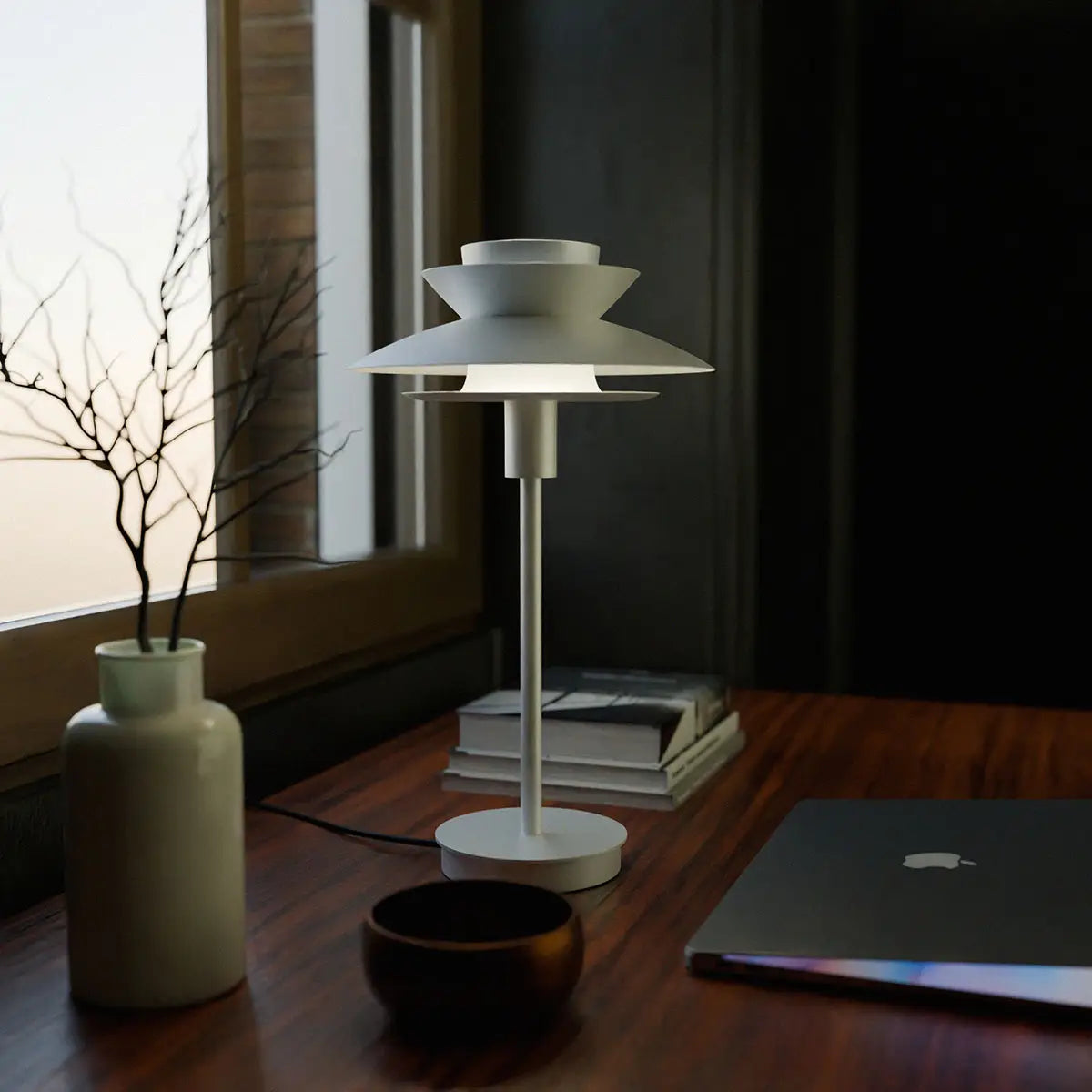 Dina table lamp