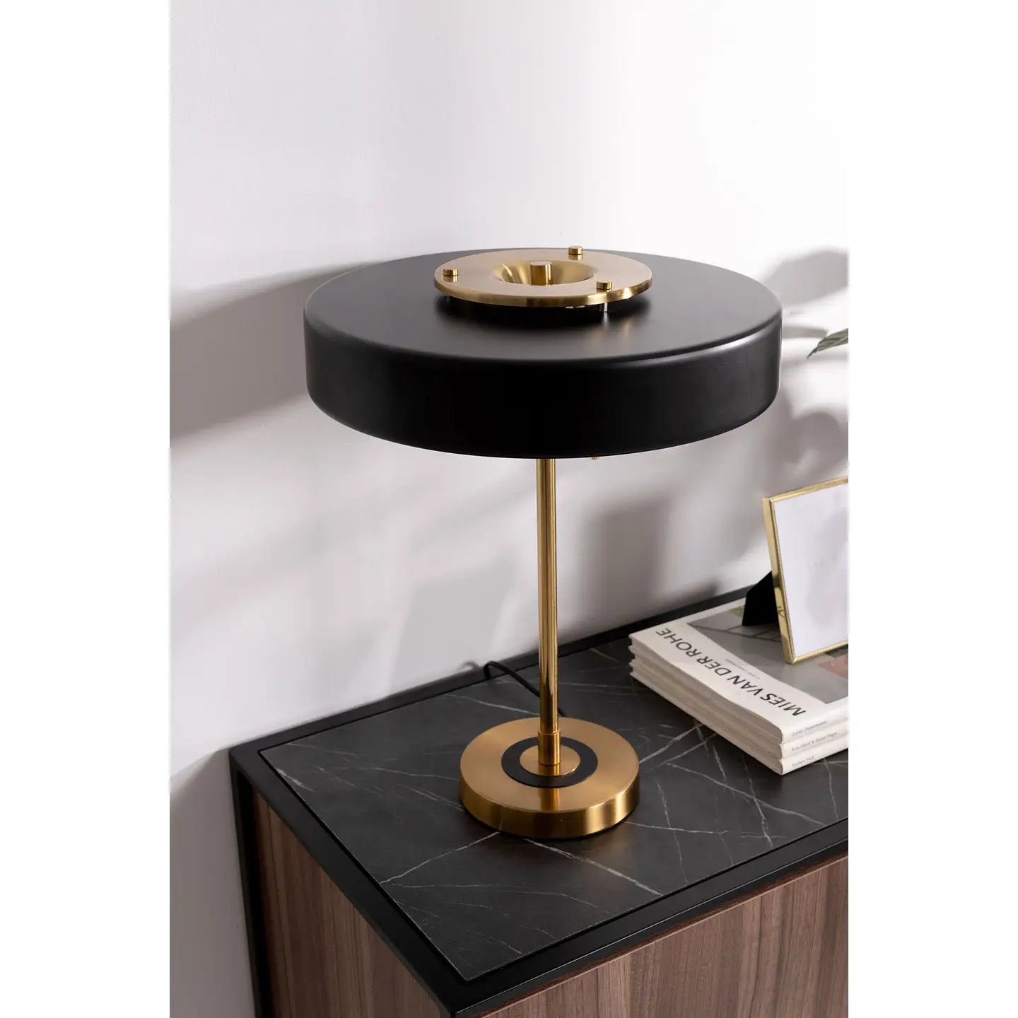 Diskus table lamp