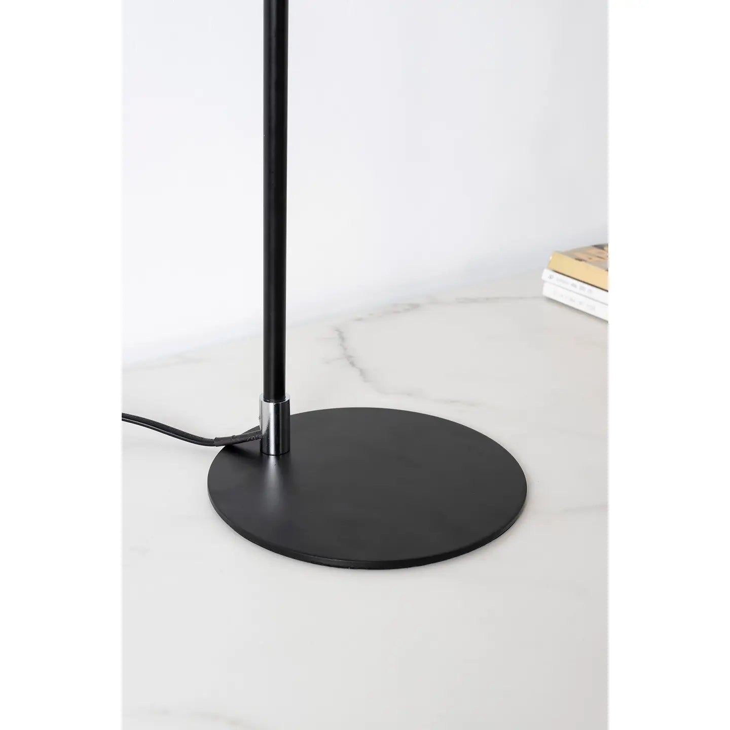 Metal table lamp