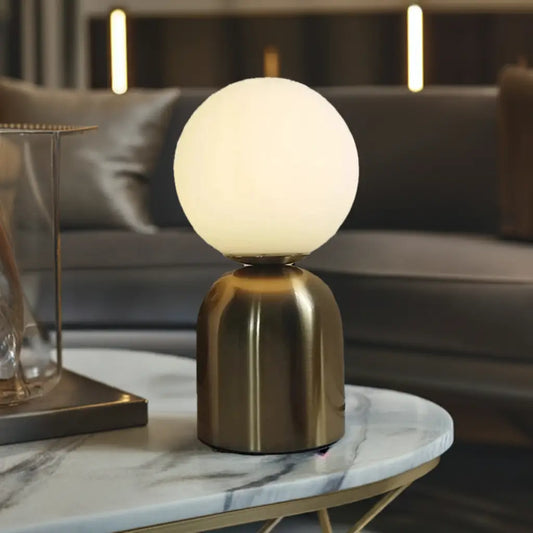 Nordic brass table lamp