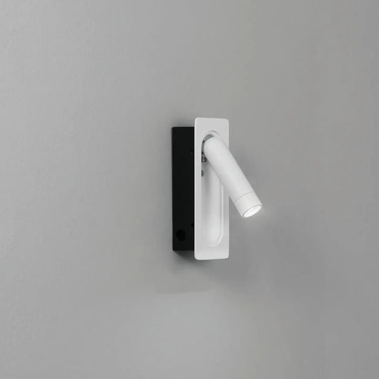 Defoe wall light