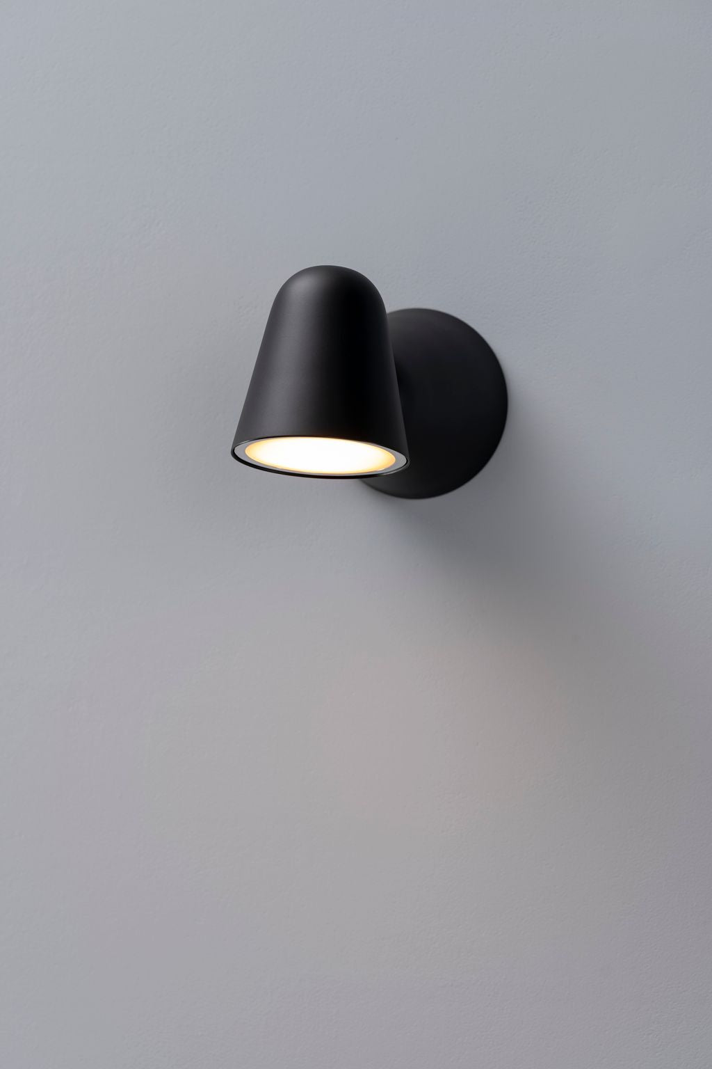 Ili Ili Coney Cone Suspension